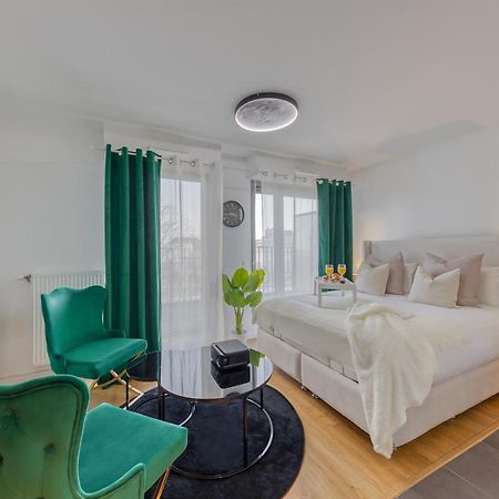 Cinema Moon Luxury - Gare 3Min - Proche Paris Apartman Massy  Kültér fotó