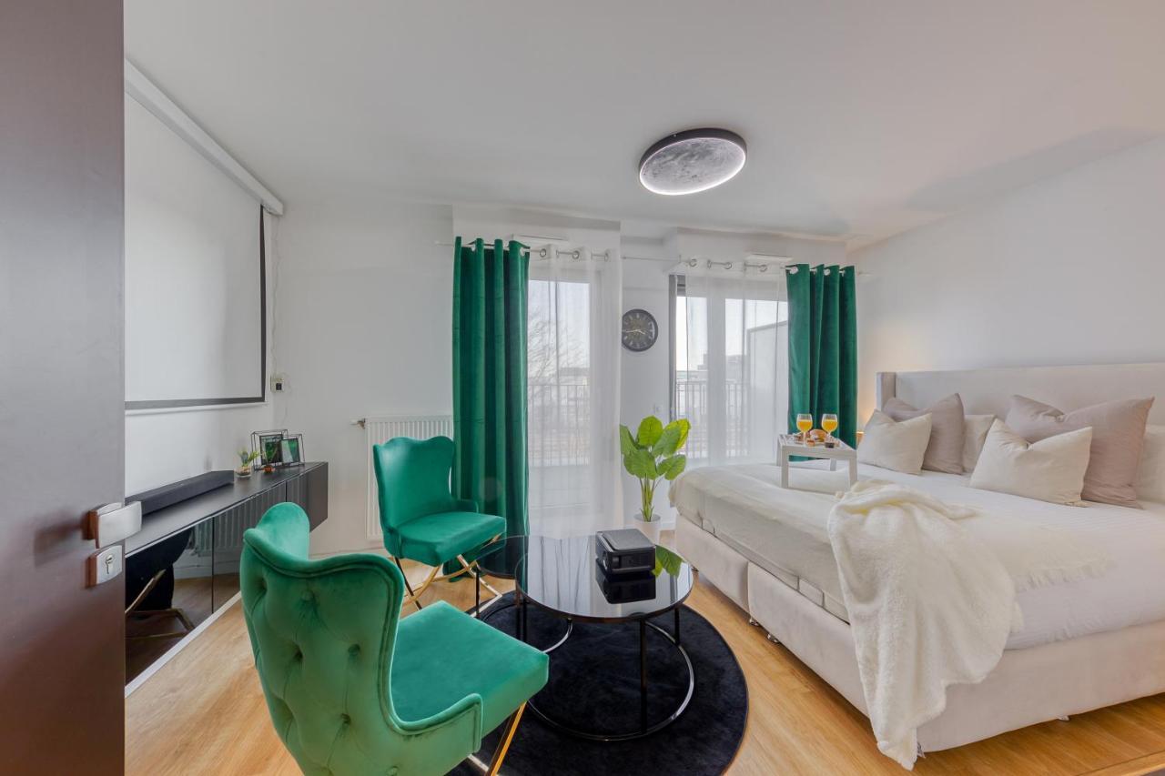 Cinema Moon Luxury - Gare 3Min - Proche Paris Apartman Massy  Kültér fotó